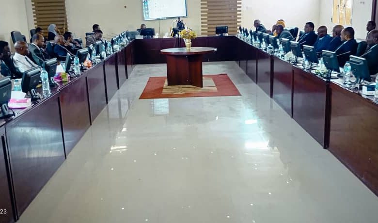 والي الشمالية يعلن عن إنشاء محفظة لتمويل الطاقة 2 IMG 20250421 WA0005