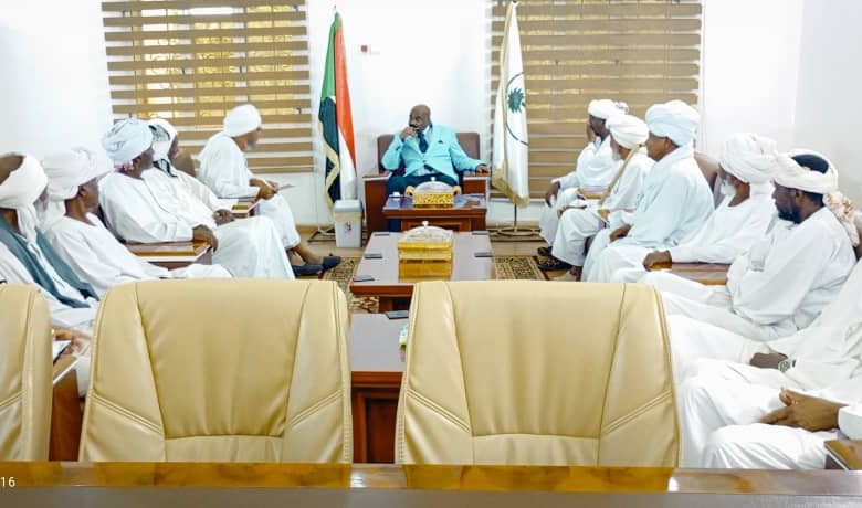 والي الشمالية يناقش قضايا شرق النيل (السليم) مع وفد شعبي 1 IMG 20250513 WA0037