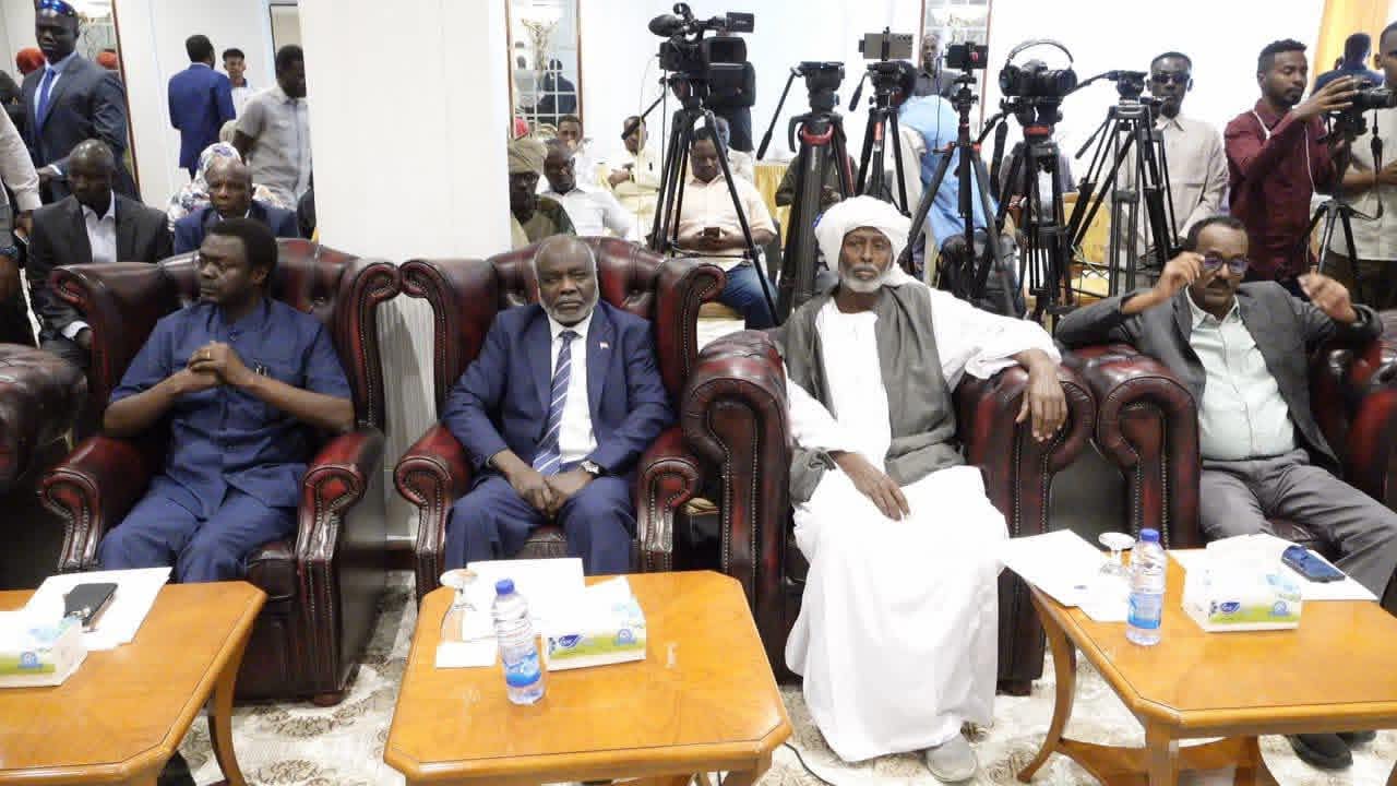 الكتلة الديمقراطية تجتمع في بورتسودان 1 IMG 20251005 WA0054