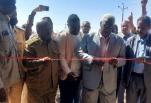 والي نهر النيل يفتتح 5 مصانع ويؤكد المدينة تعود لسابق عهدها 18 IMG 20251105 WA0040